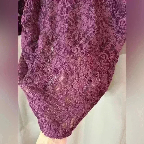 Women’s Purple Jessica Simpson Maternity Top - Picture 2 of 8